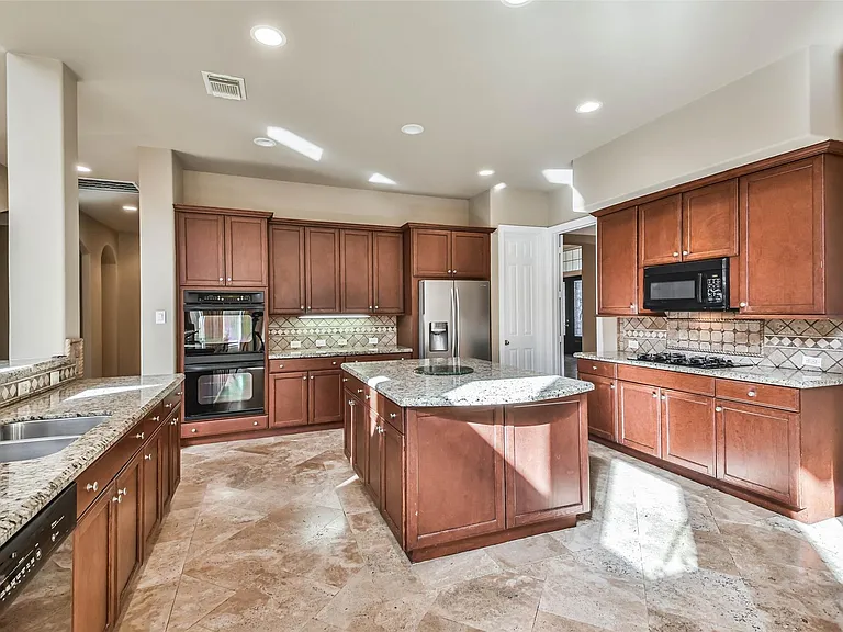 11511 Gallant Ridge Ln — Photo 13