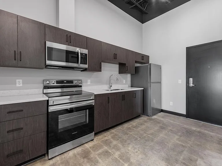 9th St Lofts — Photo 10