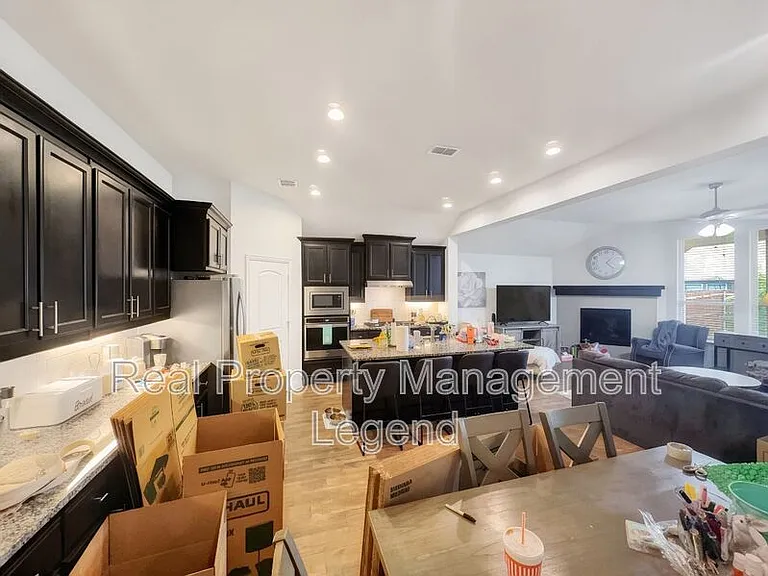 417 Cooper St — Photo 8