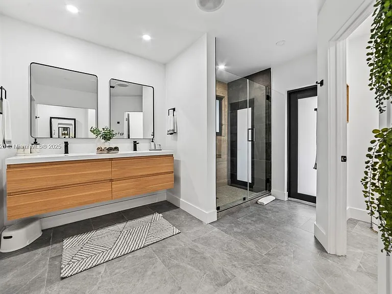 14875 SW 212th St — Photo 58