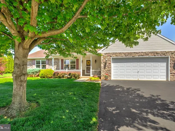 156 Shalom Dr, Denver, PA 17517