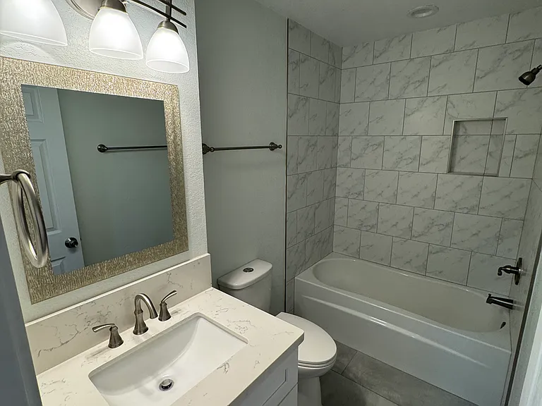 7962-7960 Samantha Way — Photo 10