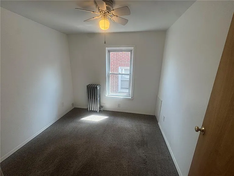 111 E Elm St — Photo 7