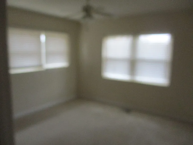 1020 Edgewater Dr — Photo 16