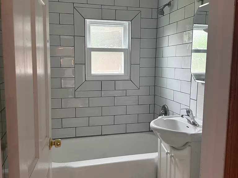 4 Linden Ave — Photo 22