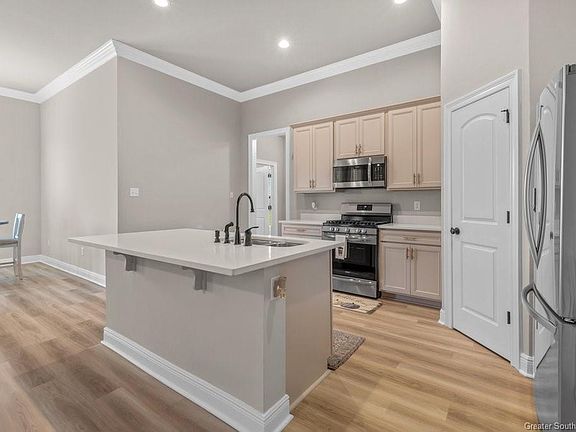 5th image of 3301 Flatwood Dr