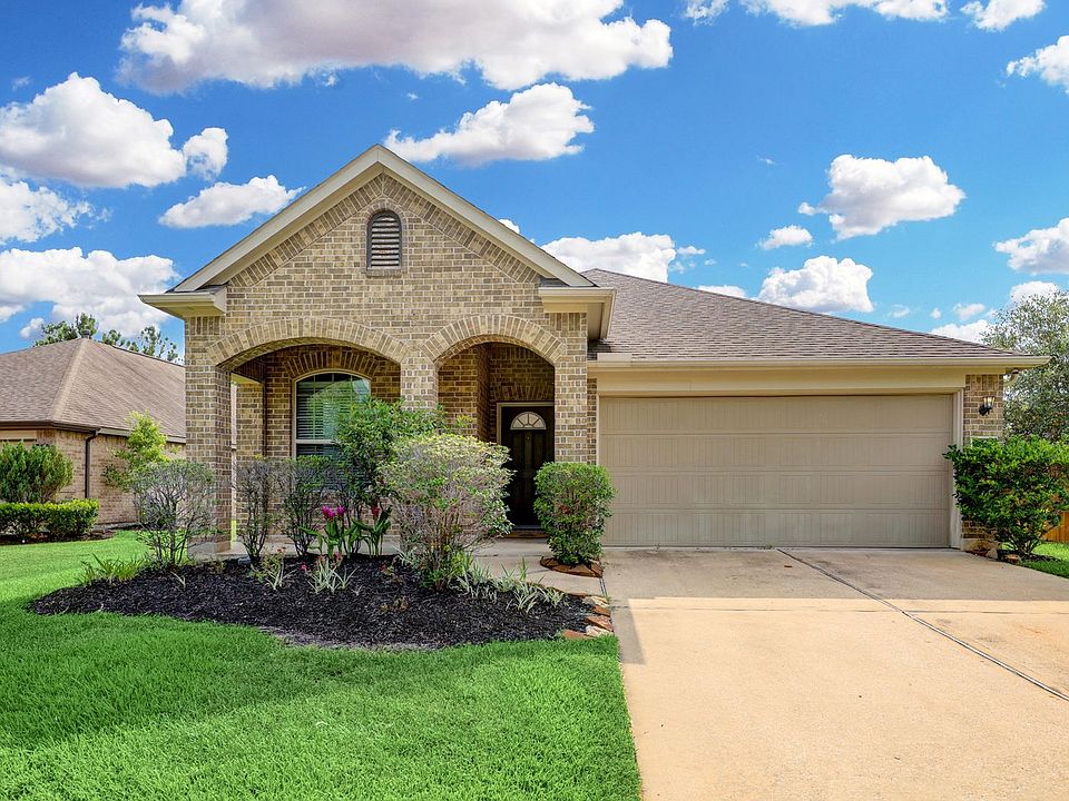 1st image of 11 Wood Drake Pl