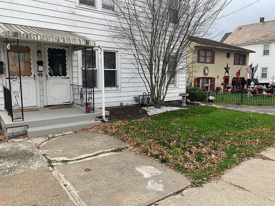 1st image of 249 Saratoga Ave Floor 1