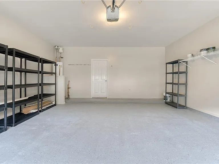 355 Lamme Chase — Photo 21