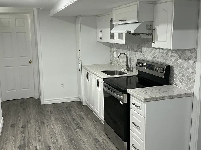 88 Casabel Dr #BASEMENT — Photo 6