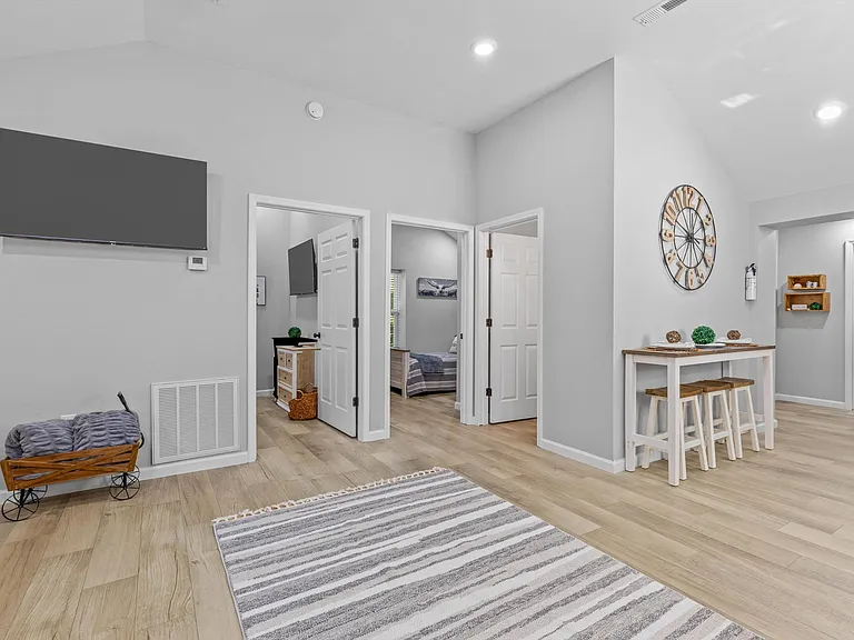 648 Middle Creek Rd — Photo 12