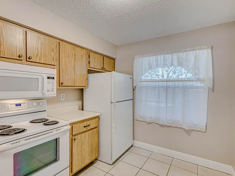 601 Sabal Ridge Cir #A — Photo 13