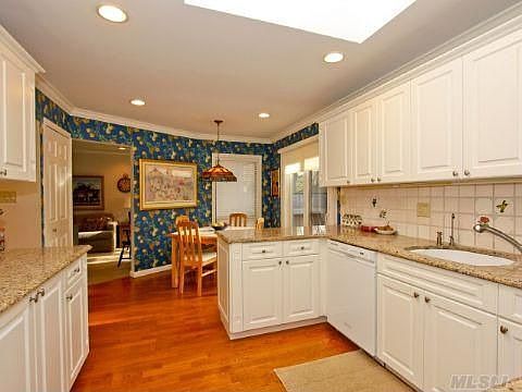 Kitchen?Dining Room