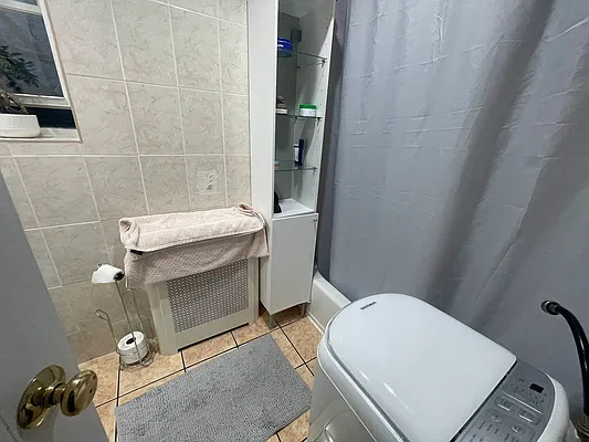Rented by Metropolis International Realty Inc. | media 6