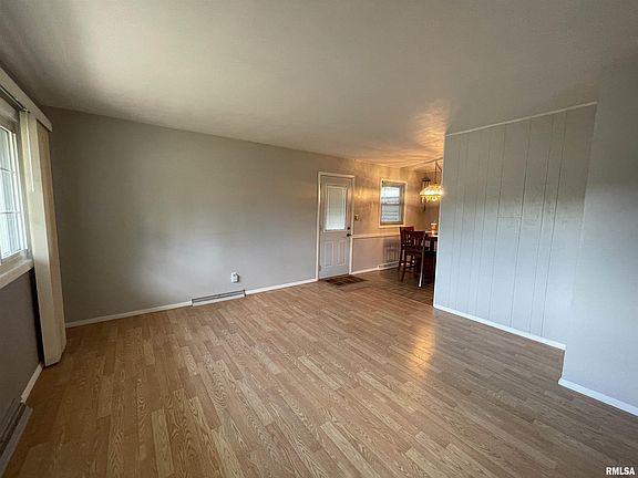 2nd image of 2219 W Stafford Ct