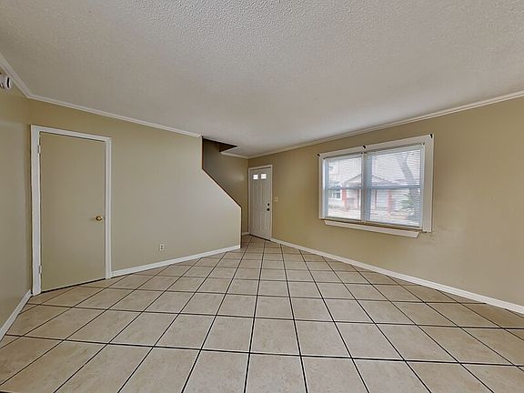 5th image of 158 Highland Ave #2