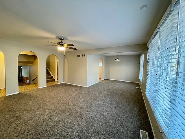 3 bed, 1995 sqft, $3,000 — Photo 3