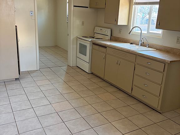 4th image of 8240 E 1st Ave APT 6