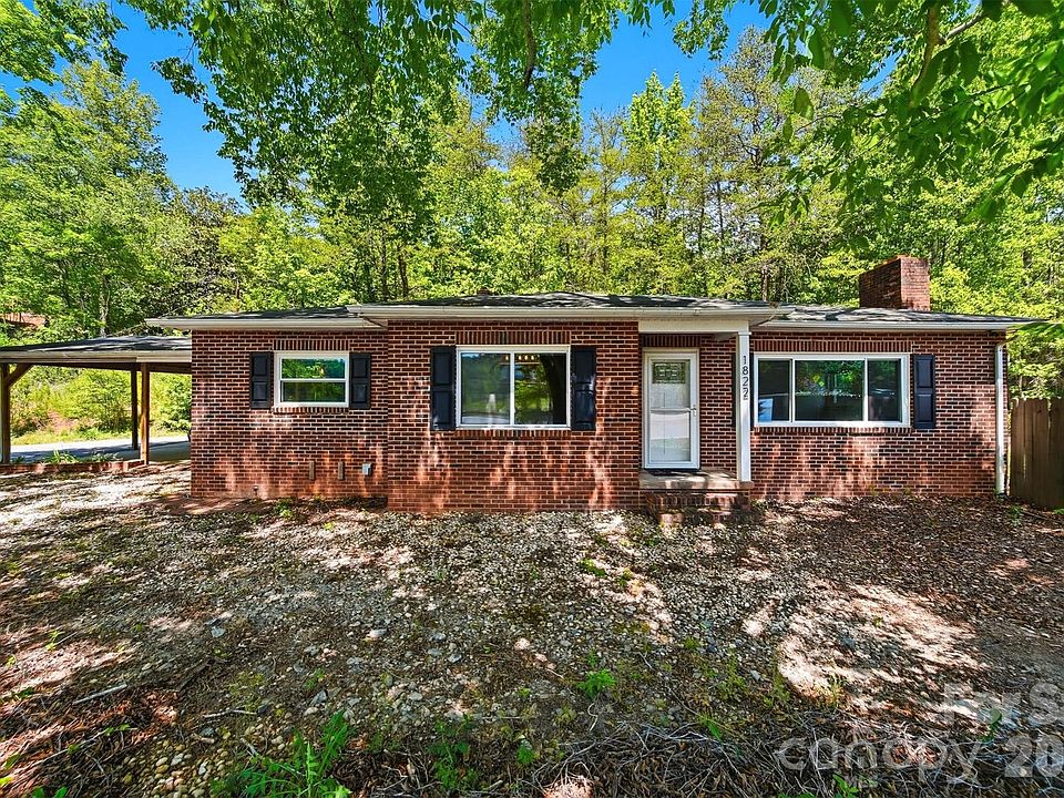 1st image of 1822 Blowing Rock Blvd