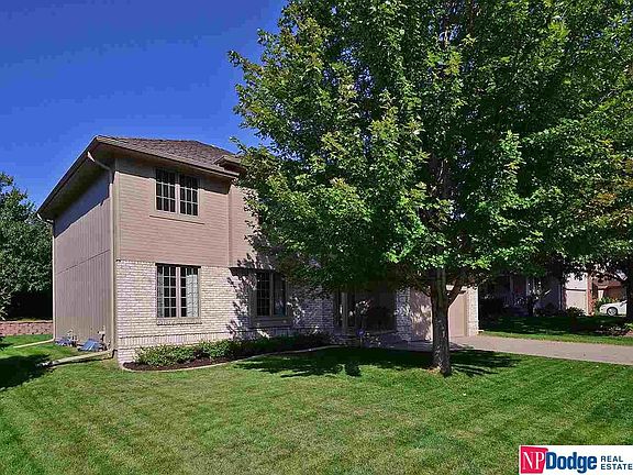3rd image of 2416 Nelsons Creek Dr