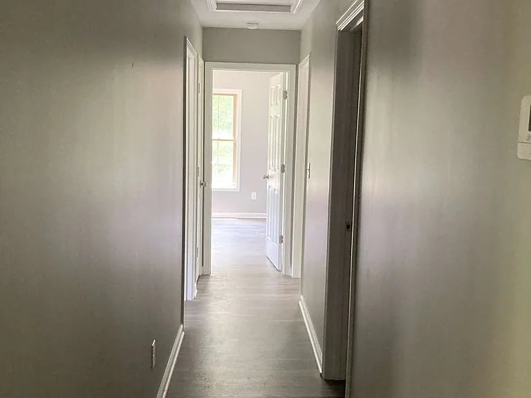 511 E Parkview Dr — Photo 9
