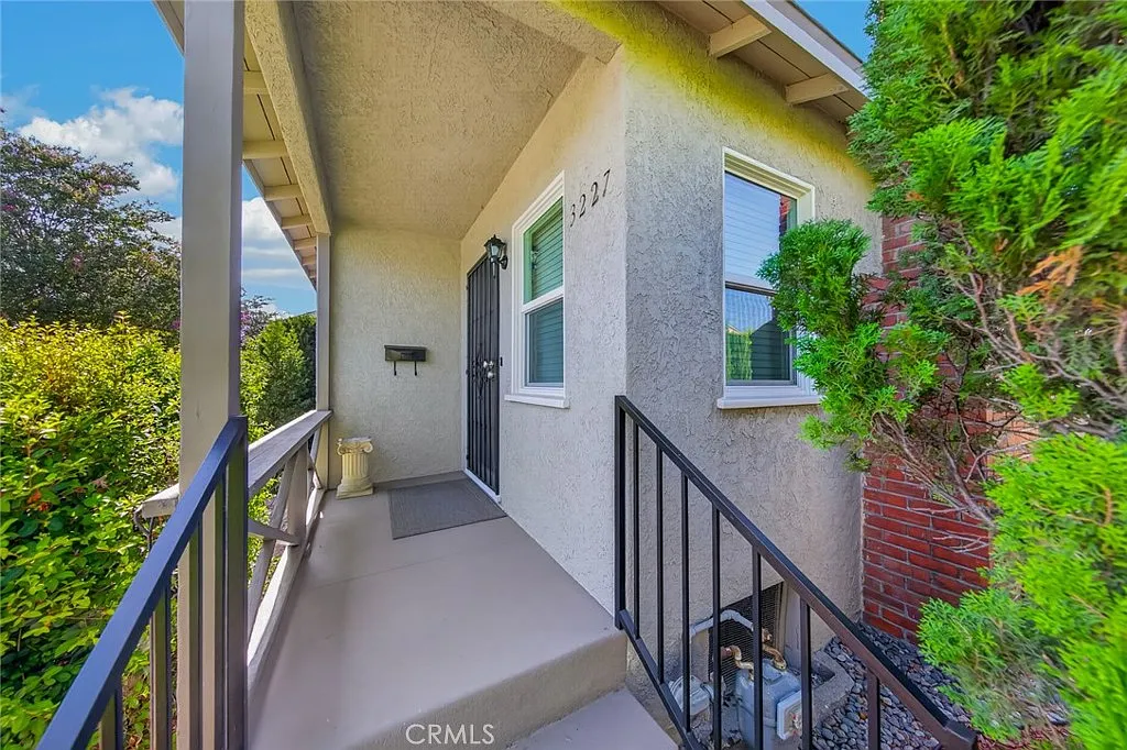 4 bed, 1644 sqft, $5,350 — Photo 3