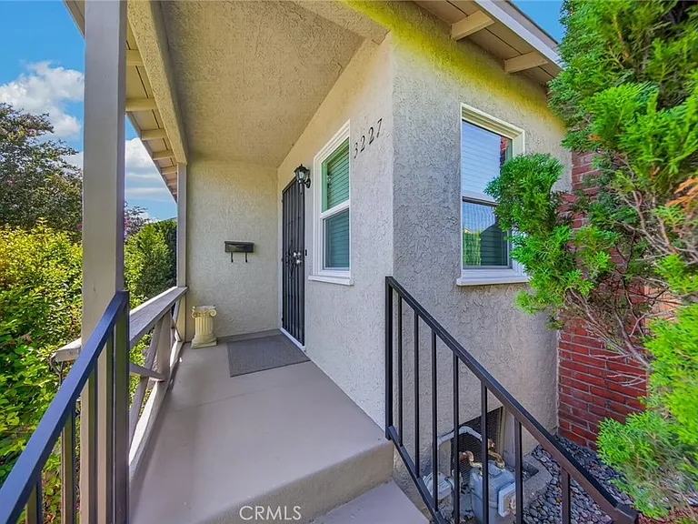3227 E Del Mar Blvd — Photo 3