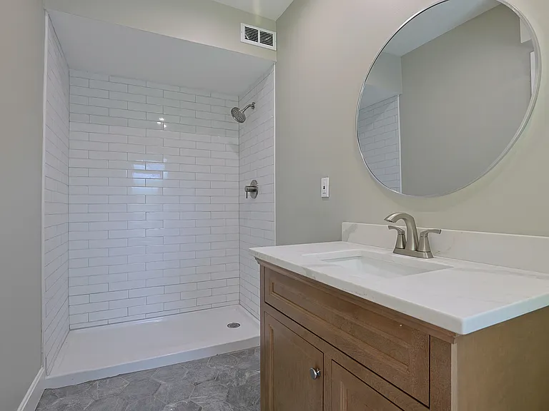 6118 Prentice St — Photo 42