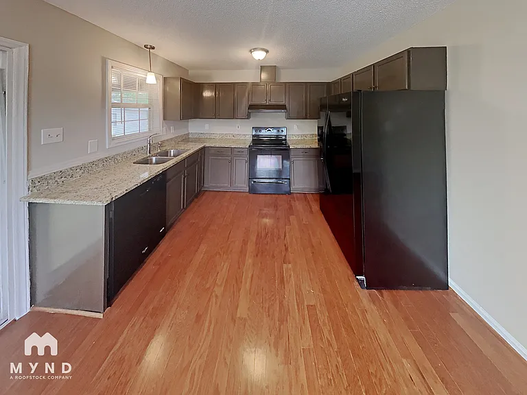 105 Mary Michael Ln — Photo 4
