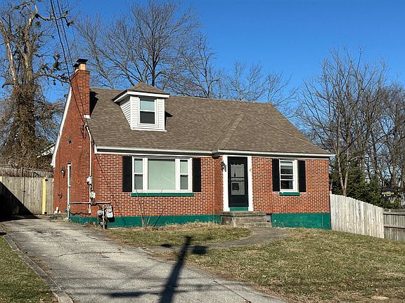4th image of 521 Baker Ct