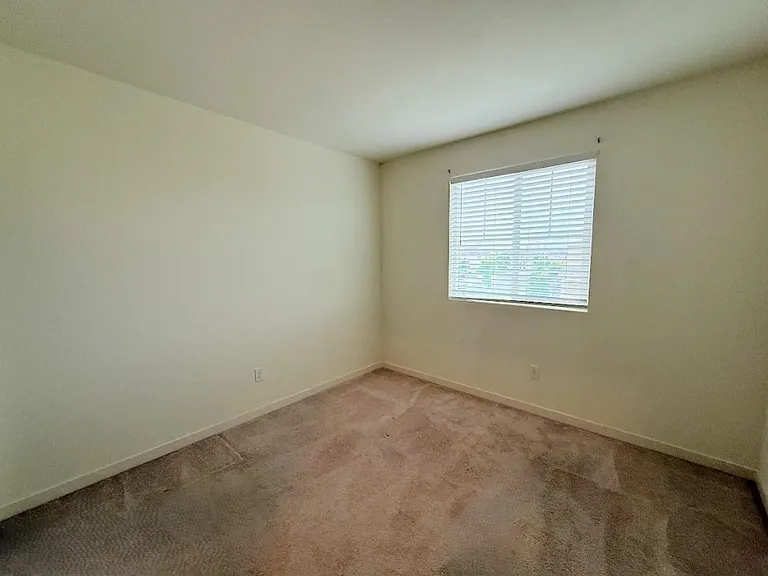 395 Mono Lake Ave — Photo 8
