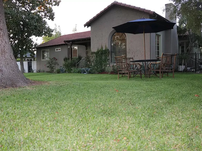 1031 Campus Ave #E — Photo 10