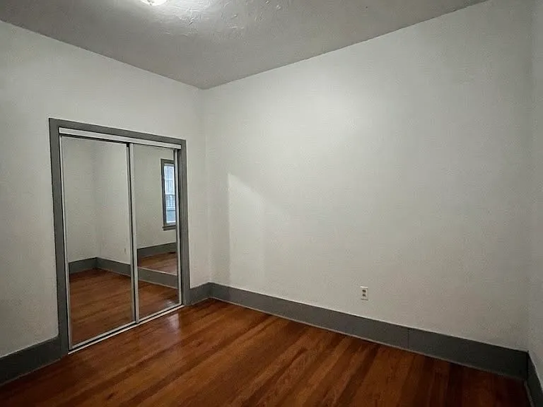 324 Brock Ave #3 — Photo 2