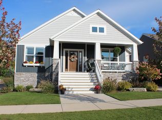 1077 Graystone Rd, Holland, MI 49423