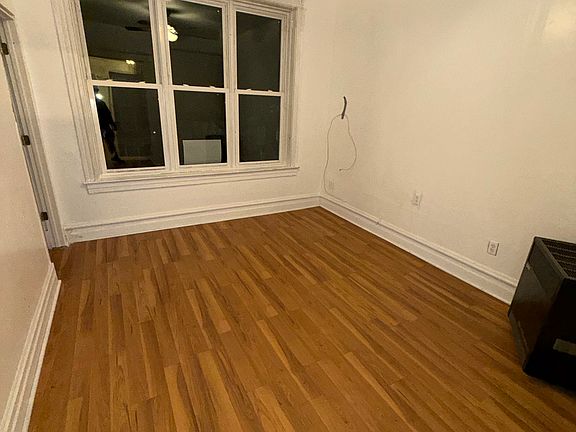 5th image of 2328 S Sawyer Ave #2F