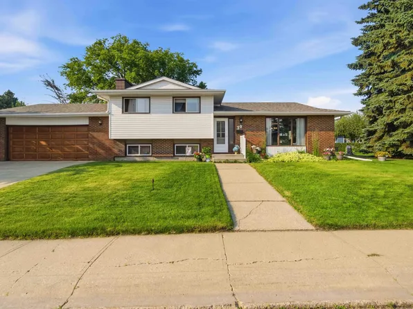 30 Cavanagh Cres, Stony Plain, AB T7Z 1G3
