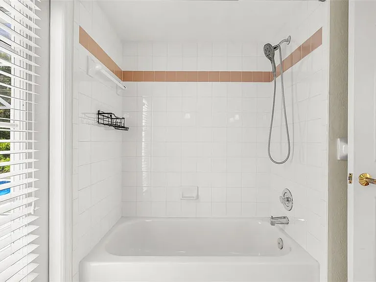 1115 Hounds Run — Photo 18