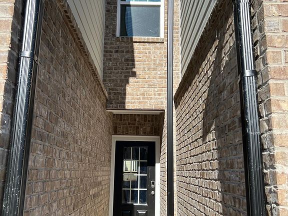 4th image of 1572 Villageside Ct