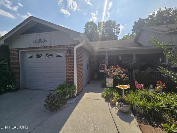 2021 Locarno Dr, Knoxville, TN 37914