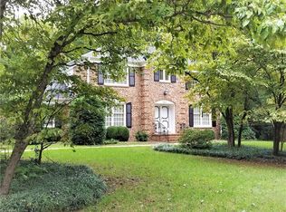 1602 Beechtree Rd, Greensboro, NC 27408