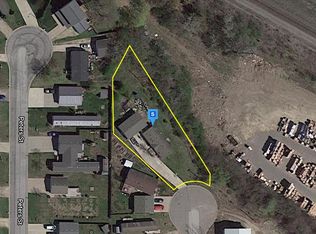 902 Peters Ct, Lake City, MN 55041