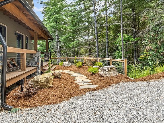 5th image of 264 Porters Way