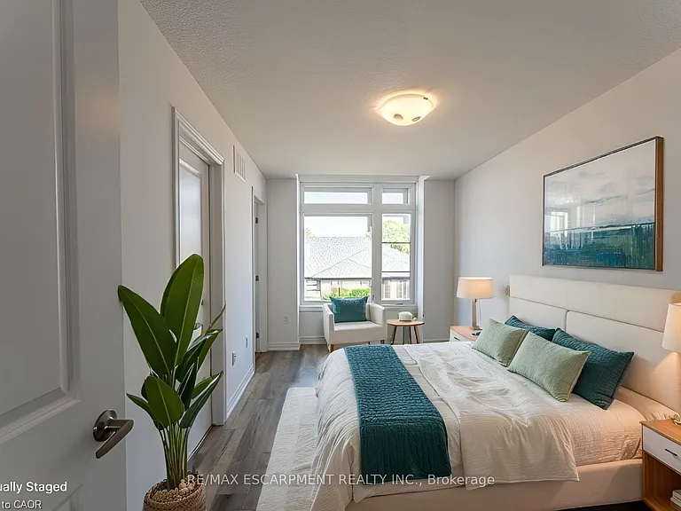 120 Court Dr #29 — Photo 17
