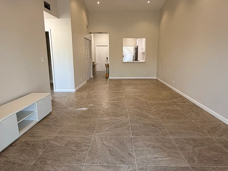2067 SW 15th St #230 — Photo 4
