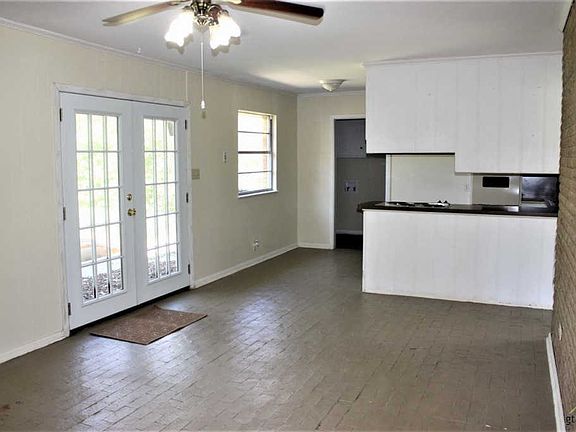 4th image of 3209 Teakwood Dr