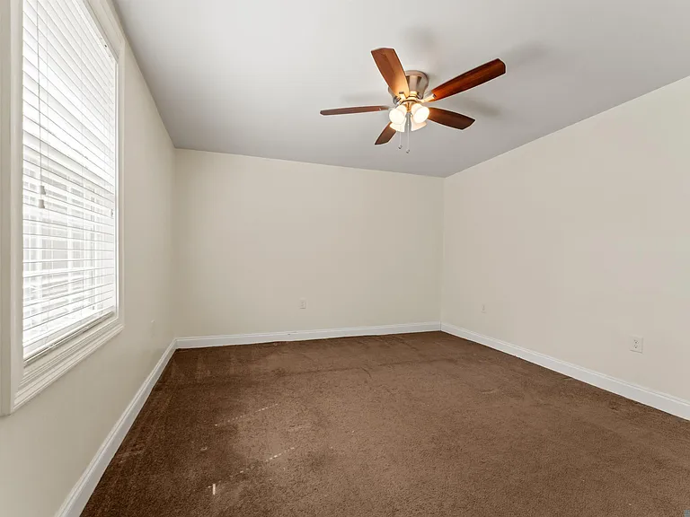 3919 Claycut Rd — Photo 20