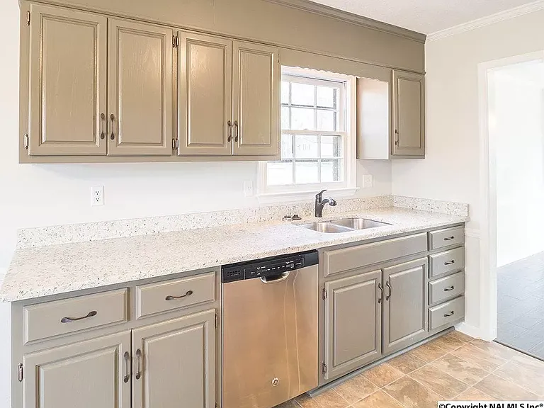 117 Betty Garrett Dr — Photo 29