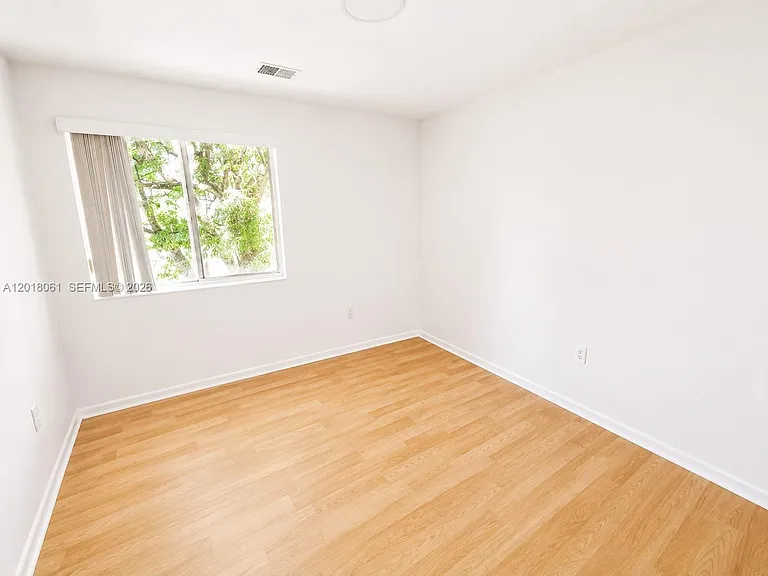 15721 SW 137th Ave #202 — Photo 13