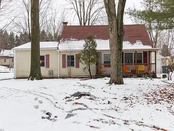 3rd image of 36135 Broadway Dr