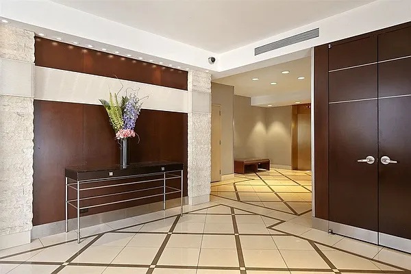 Sold by Compass | media 17